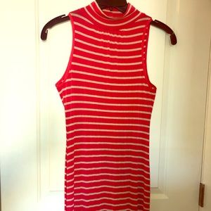 Coral and gold bodycon date night dress.